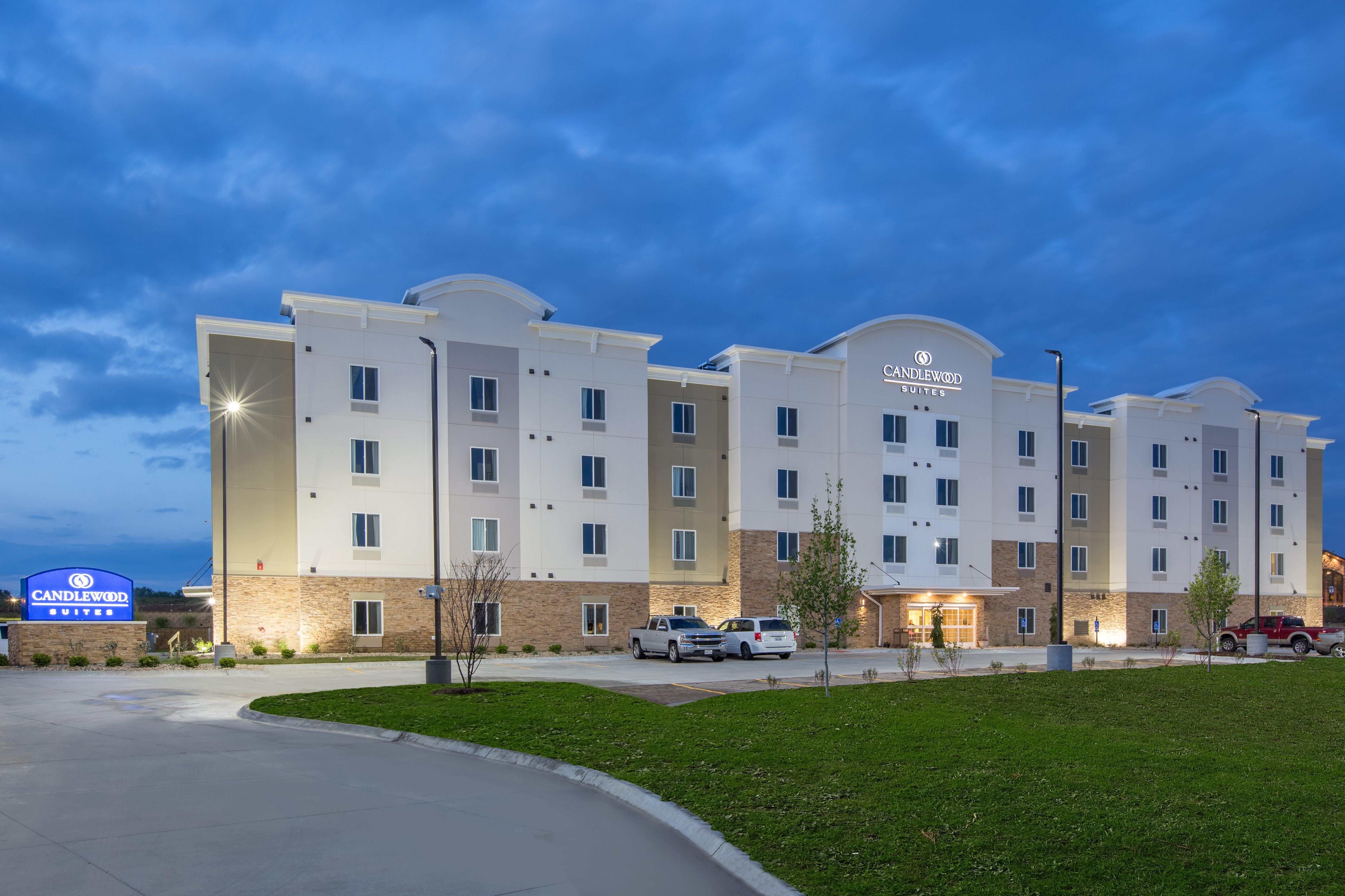 Candlewood Suites - Omaha Millard Area By Ihg Екстер'єр фото